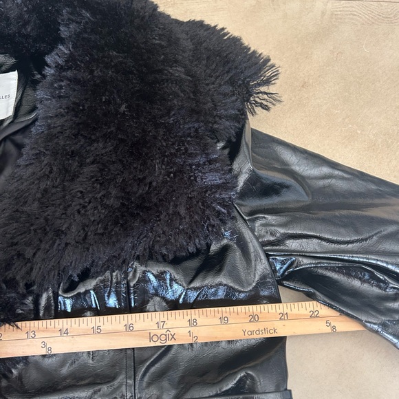 Avec Les Filles Patent Faux Fur Trimmed Trench Coat Size Large - Picture 6 of 9